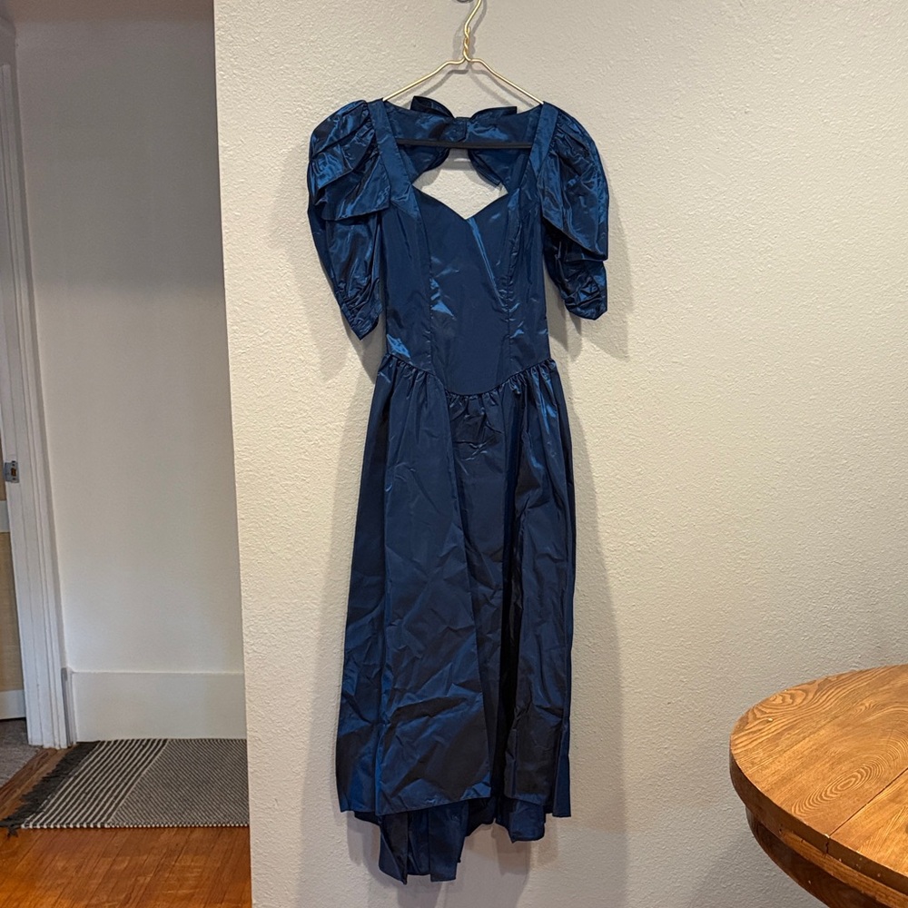 VINTAGE Alfred Angelo Blue Puff Sleeve Sweetheart Midi Gown